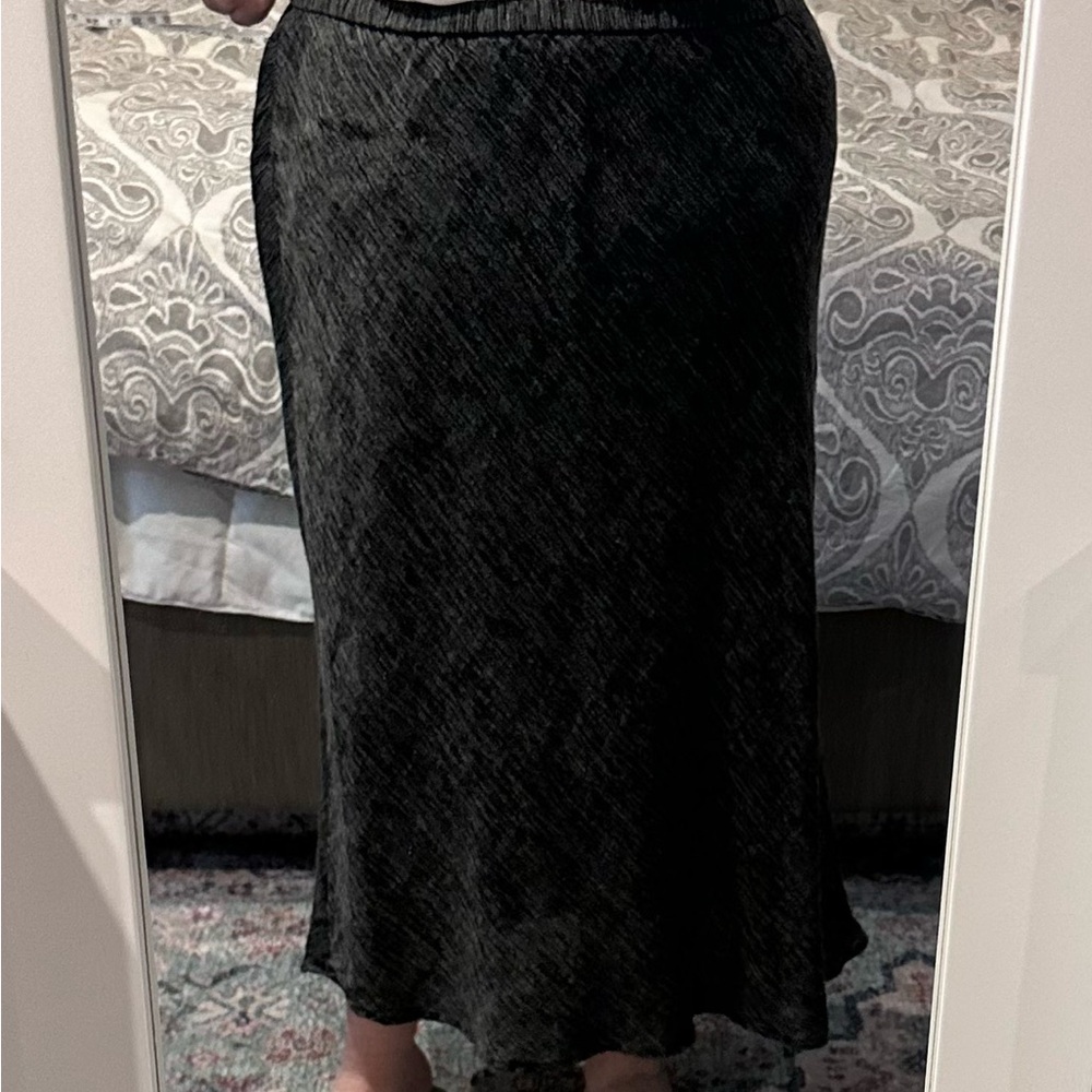 Eileen Fisher Black Midi Skirt with Subtle Texture